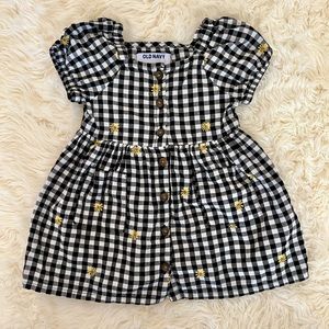 Old Navy Baby Girls Black Gingham Dress with Embroidered Sunflowers in 12-18m